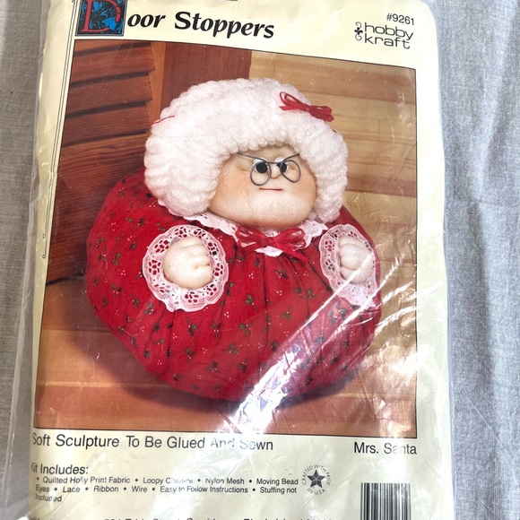 Vintage hobby Kraft craft kit Santa Mrs Claus door stoppers unopened - Picture 2 of 5
